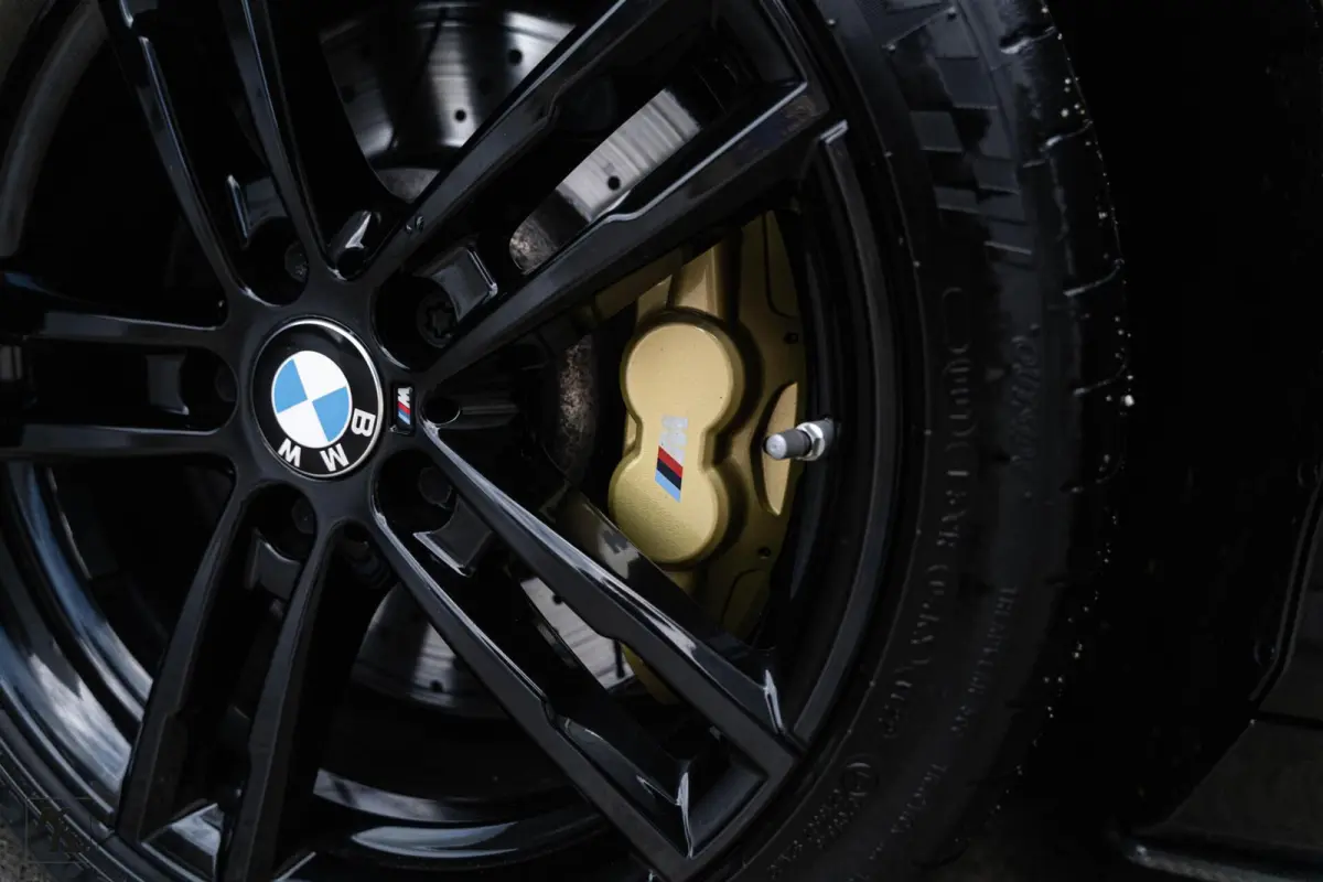 M140i xDrive Edition Shadow High Executive