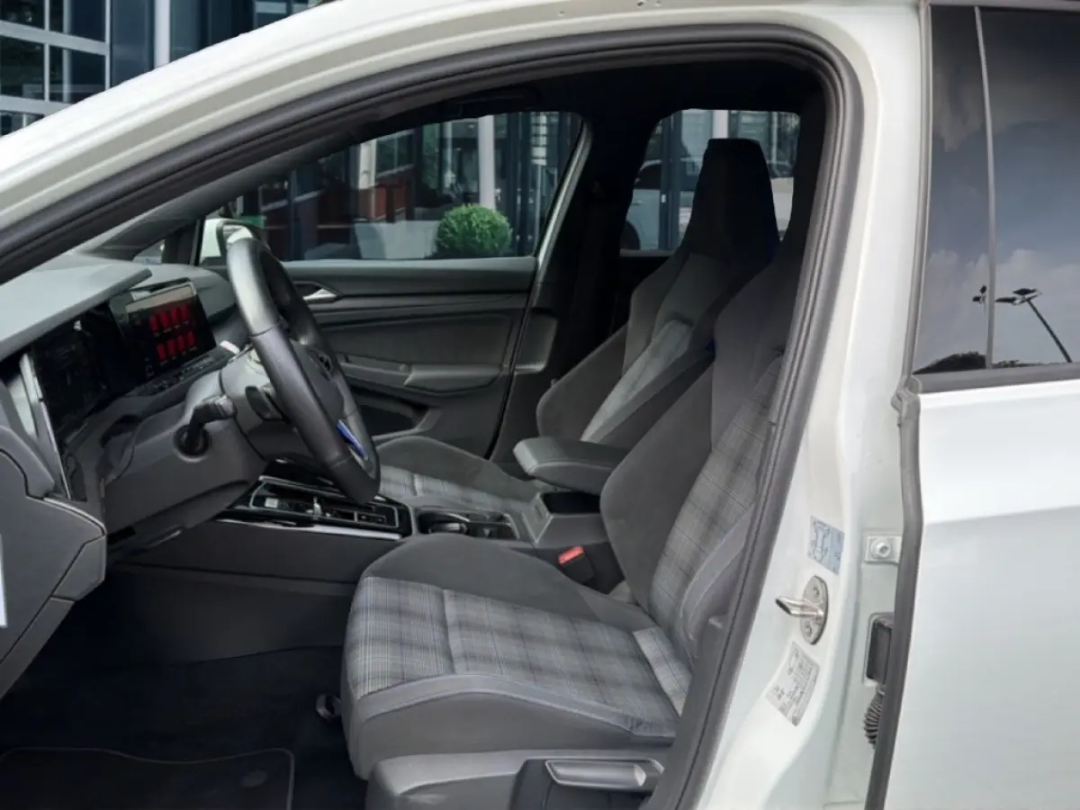 1.4 TSI GTE CAMERA/ACC/IQ-LIGHTS/STOEL+STUURVERW/NAVI/CARPLAY