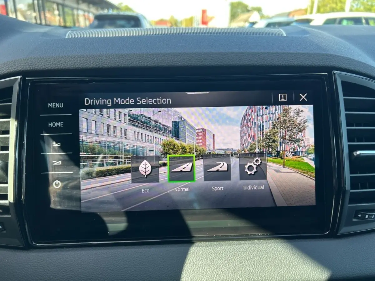 1.5 TSI DSG SPORTLINE PANO-DAK/CAMERA/ELEK-KLEP/CRUISE/CANTON/STOELVERW