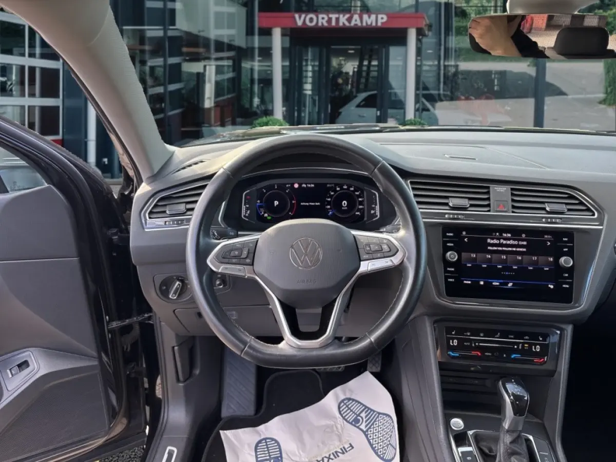 2.0 TDI DSG LIFE BUSINESS TREKHAAK/CAMERA/HUD/ACC/STANDKACHEL/STOELVERW