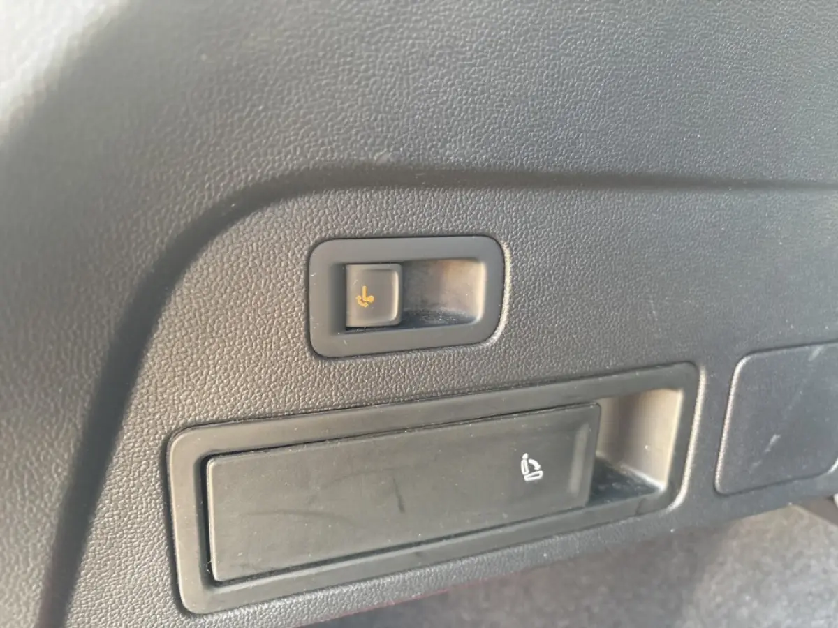 2.0 TDI DSG LIFE BUSINESS TREKHAAK/CAMERA/HUD/ACC/STANDKACHEL/STOELVERW