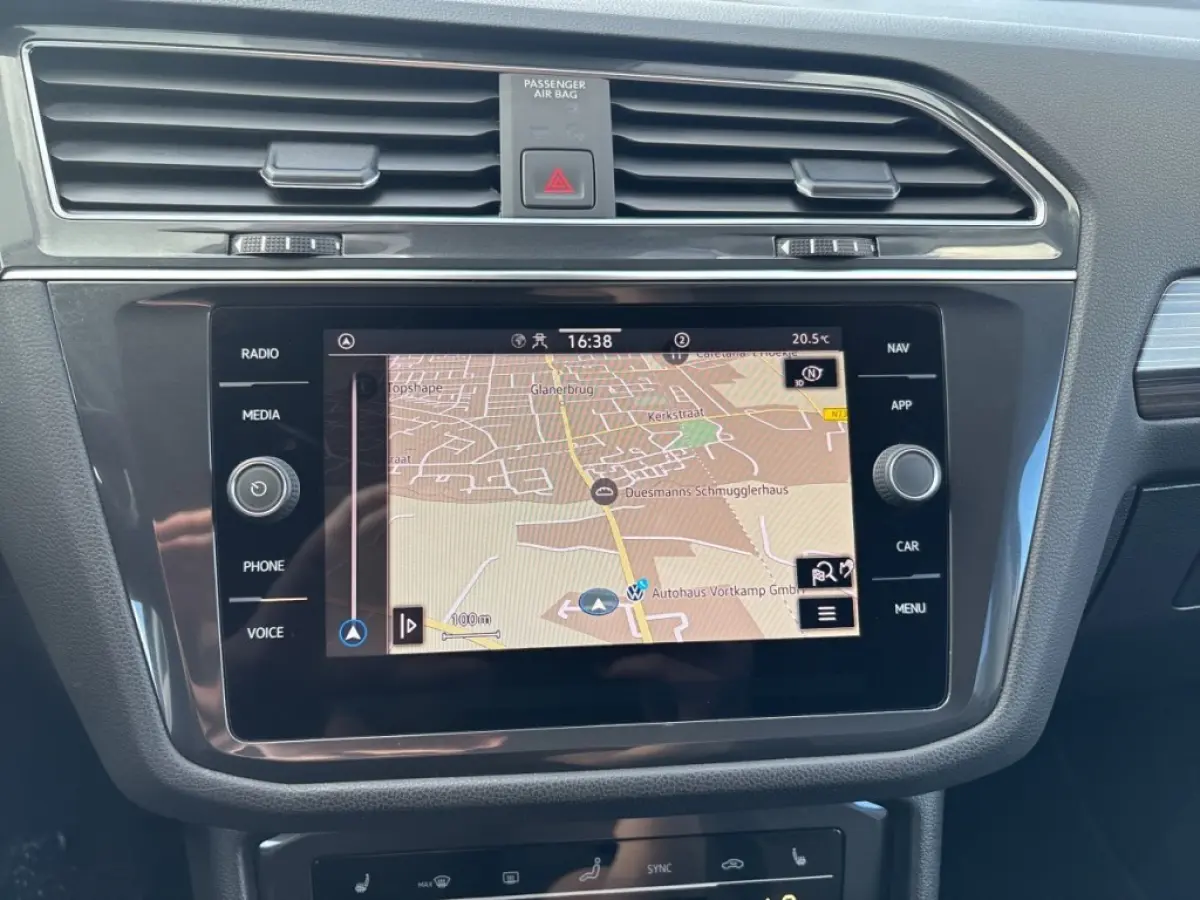 2.0 TDI DSG LIFE BUSINESS TREKHAAK/CAMERA/HUD/ACC/STANDKACHEL/STOELVERW