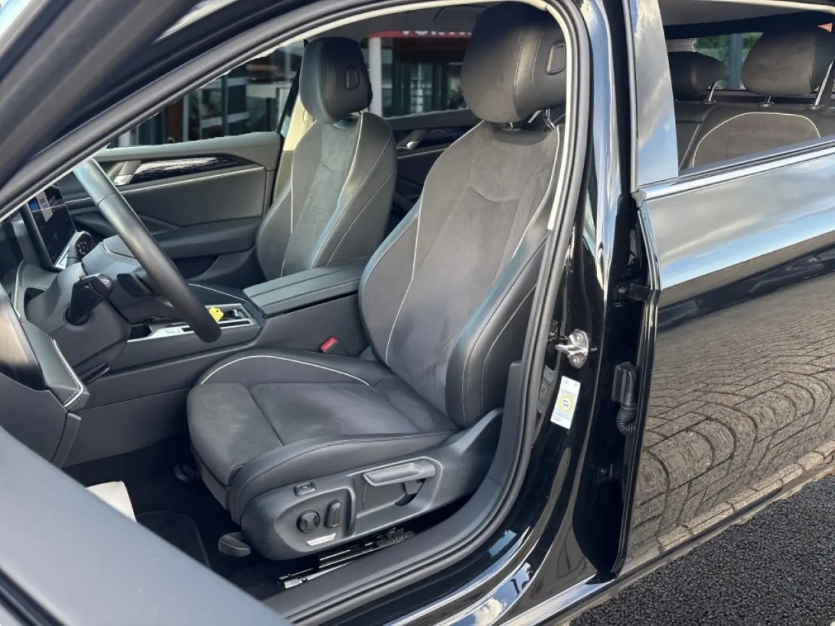 2.0 TDI DSG BUSINESS TREKHAAK/360CAM/IQ/ACC/STOELVERW+VENTILATIE