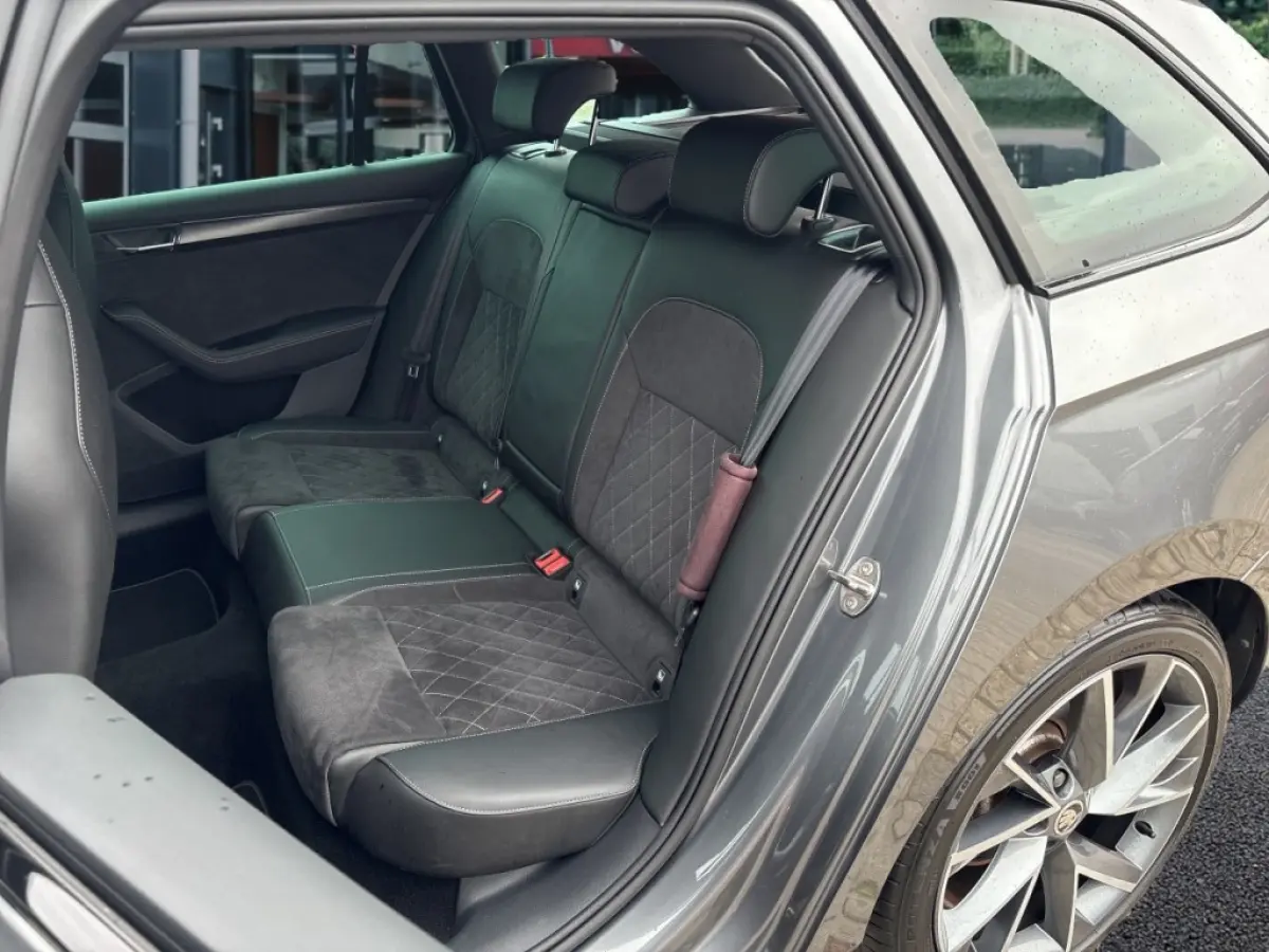 2.0 TDI DSG SPORTLINE PDC/ELEK-KLEP/ACC/MEM/STOEL+STUURVERW/CARPLAY