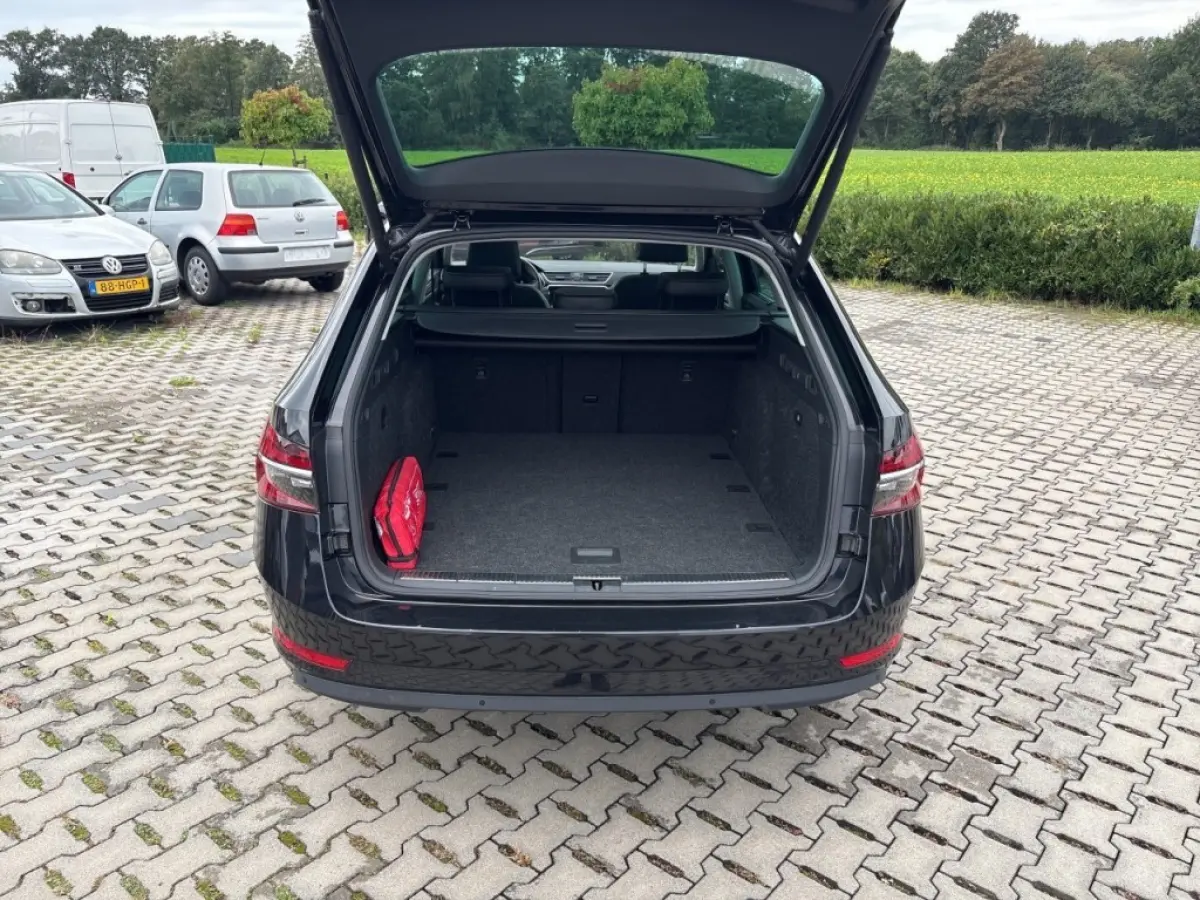 2.0 TDI DSG PANO-DAK/TREKHAAK/360CAM/E-KLEP/CANTON/ACC/STOELVERW+KOEL