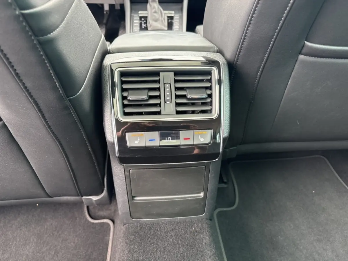2.0 TDI DSG PANO-DAK/TREKHAAK/360CAM/E-KLEP/CANTON/ACC/STOELVERW+KOEL