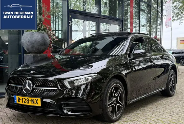 250 e Business Solution AMG Limited | SOH 93,99% | Panoramadak | Sfeerverlichting | PDC + Camera | Climate control | Navigatie |