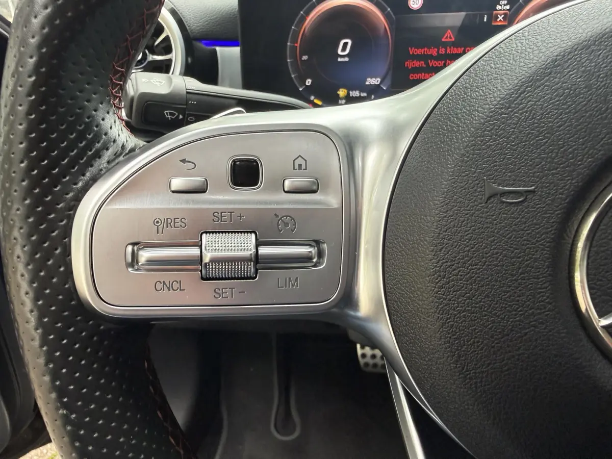 250 e Business Solution AMG Limited | SOH 93,99% | Panoramadak | Sfeerverlichting | PDC + Camera | Climate control | Navigatie |