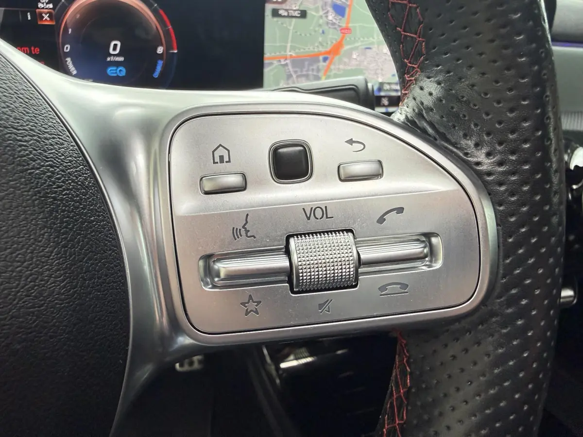250 e Business Solution AMG Limited | SOH 93,99% | Panoramadak | Sfeerverlichting | PDC + Camera | Climate control | Navigatie |