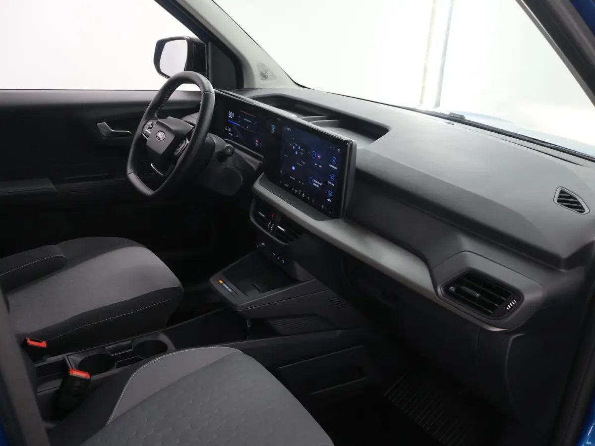Limited 44 kWh | 289 KM Range WLTP | Adaptive Cruise Control | Navigatie | Parkeercamera | Climate Control | Stoelverwarming | Stuurverwarming