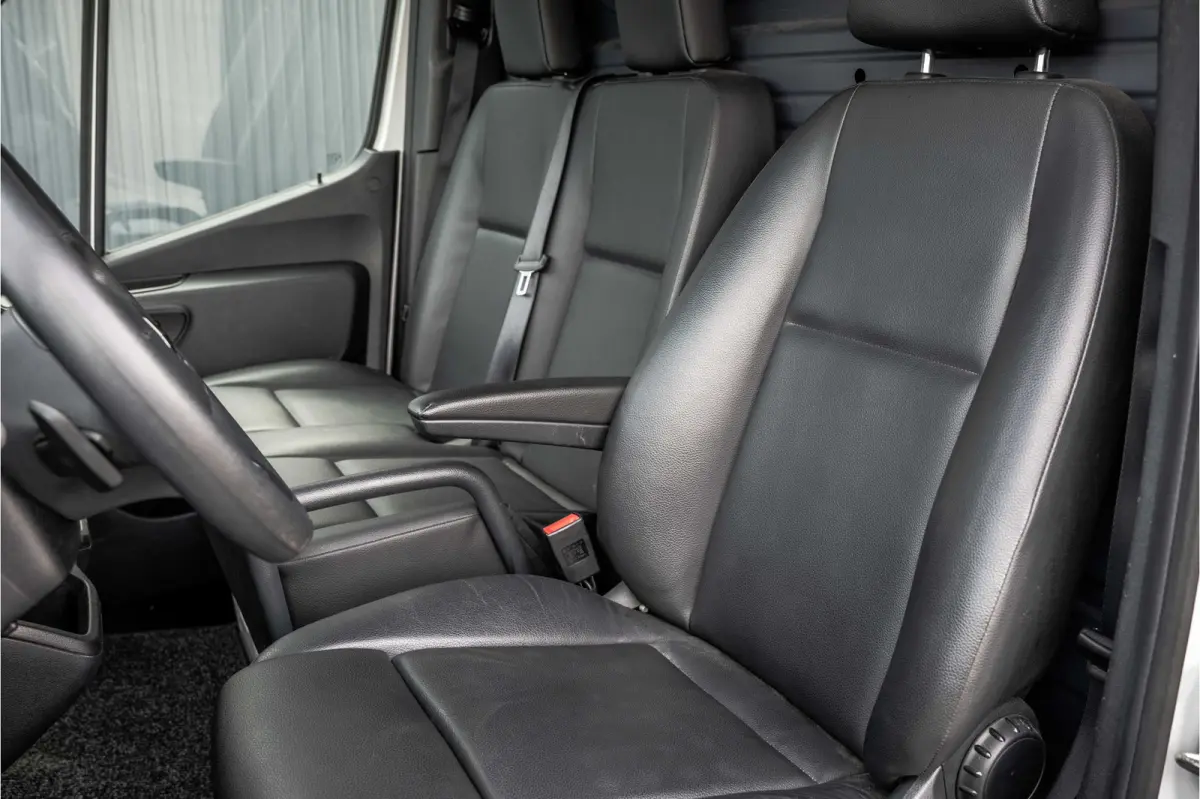 **317 CDI L2H2 | Automaat | 3-Zits | Camera | Carplay | Mbux | Climatronic | Trekhaak**