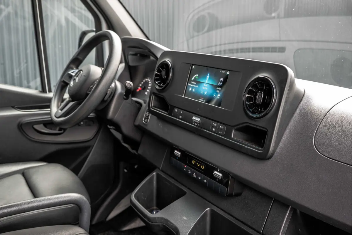 **317 CDI L2H2 | Automaat | 3-Zits | Camera | Carplay | Mbux | Climatronic | Trekhaak**