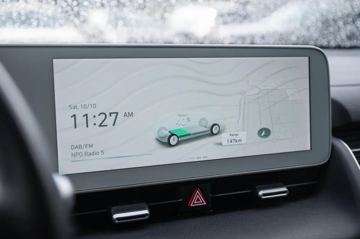 Lounge AWD 77.4 kWh 100& SOH PANO TREKHAAK LEDER