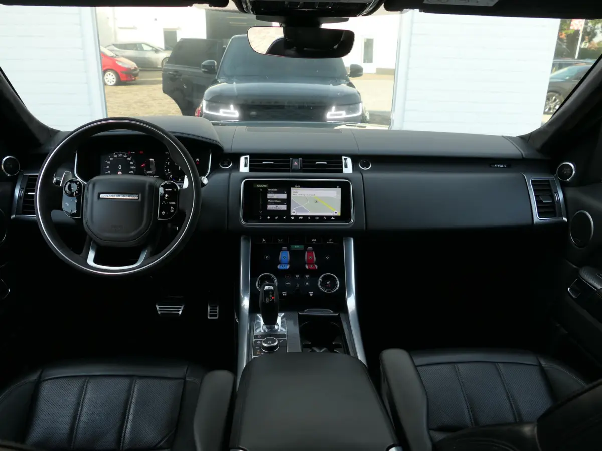 3.0 P400 HST | Carbon | Alcantara hemel | Meridian | Panoramadak | Head-up display | Adapative Cruise Control | Dodehoek ​detectie | Trekhaak | Luchtvering | Apple-/Android Carplay | Stoel