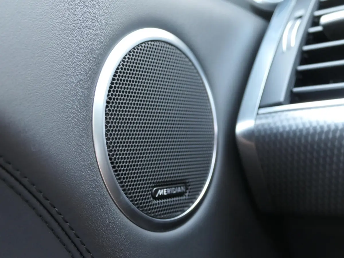 3.0 P400 HST | Carbon | Alcantara hemel | Meridian | Panoramadak | Head-up display | Adapative Cruise Control | Dodehoek ​detectie | Trekhaak | Luchtvering | Apple-/Android Carplay | Stoel