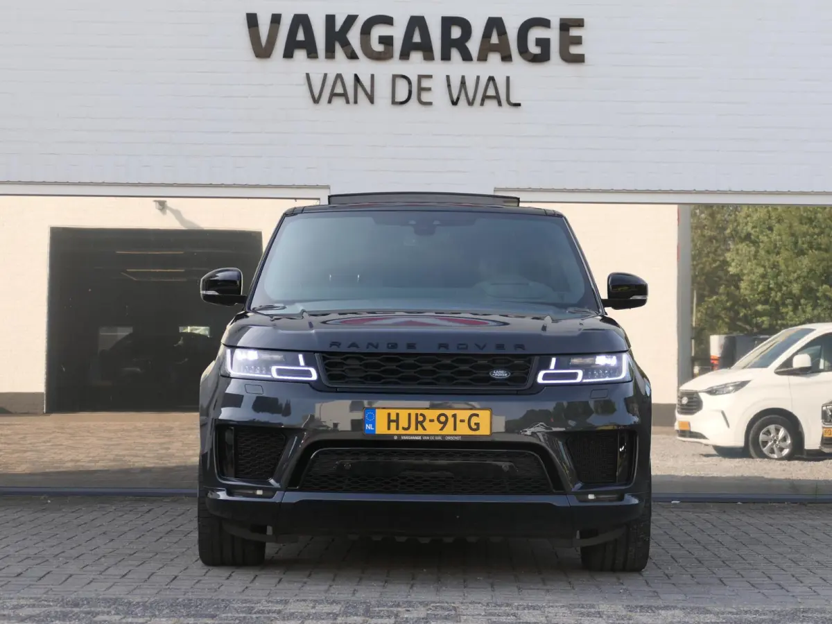 3.0 P400 HST | Carbon | Alcantara hemel | Meridian | Panoramadak | Head-up display | Adapative Cruise Control | Dodehoek ​detectie | Trekhaak | Luchtvering | Apple-/Android Carplay | Stoel