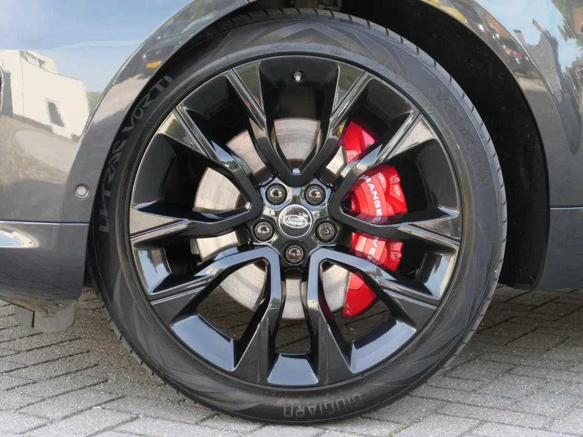 3.0 P400 HST | Carbon | Alcantara hemel | Meridian | Panoramadak | Head-up display | Adapative Cruise Control | Dodehoek ​detectie | Trekhaak | Luchtvering | Apple-/Android Carplay | Stoel