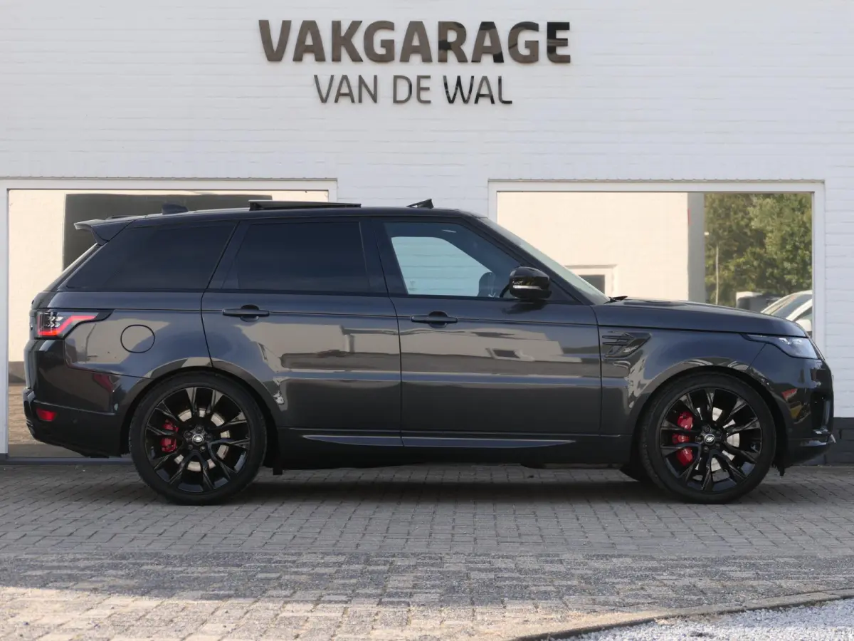 3.0 P400 HST | Carbon | Alcantara hemel | Meridian | Panoramadak | Head-up display | Adapative Cruise Control | Dodehoek ​detectie | Trekhaak | Luchtvering | Apple-/Android Carplay | Stoel