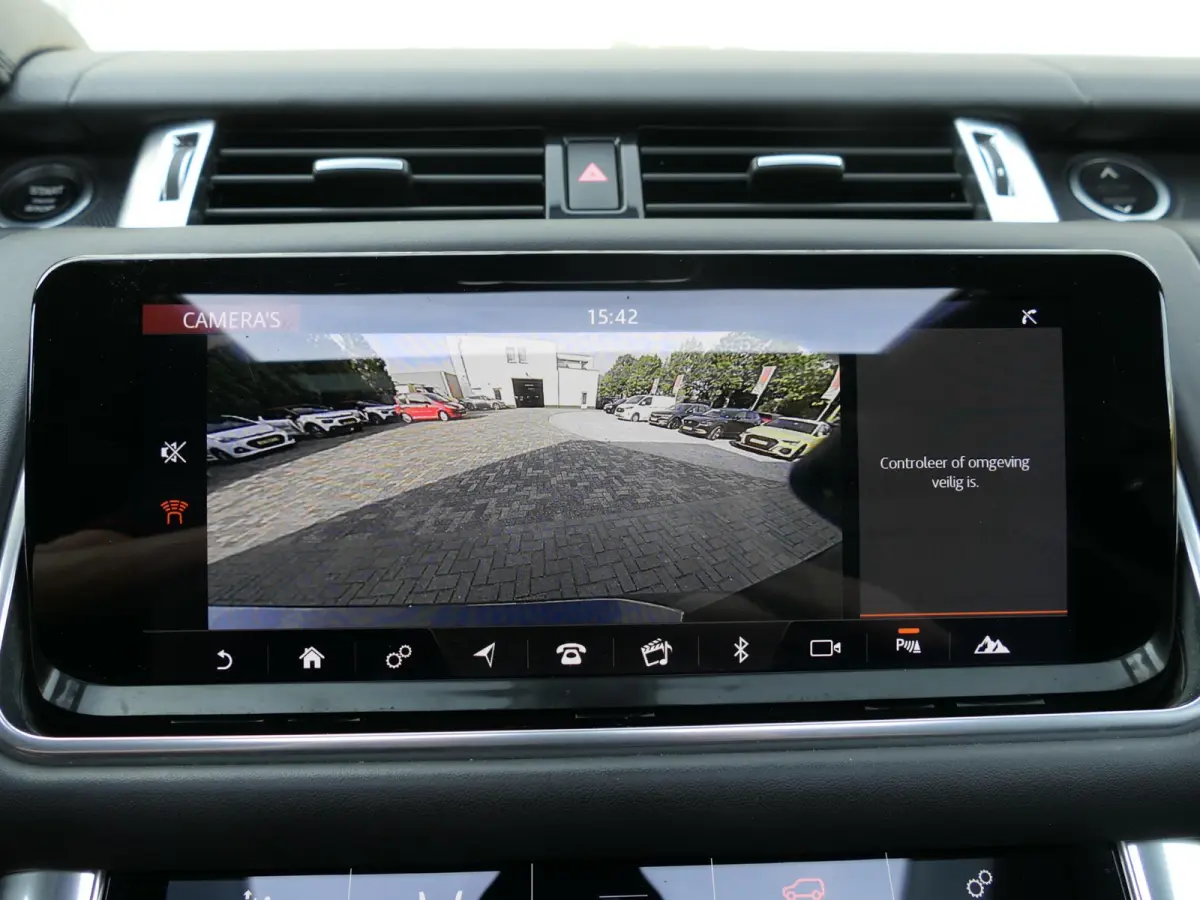 3.0 P400 HST | Carbon | Alcantara hemel | Meridian | Panoramadak | Head-up display | Adapative Cruise Control | Dodehoek ​detectie | Trekhaak | Luchtvering | Apple-/Android Carplay | Stoel
