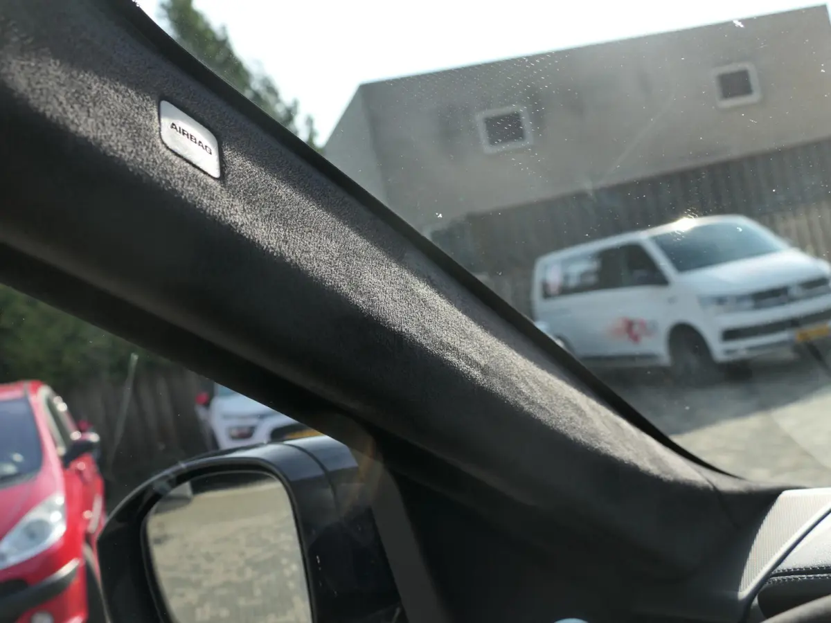 3.0 P400 HST | Carbon | Alcantara hemel | Meridian | Panoramadak | Head-up display | Adapative Cruise Control | Dodehoek ​detectie | Trekhaak | Luchtvering | Apple-/Android Carplay | Stoel