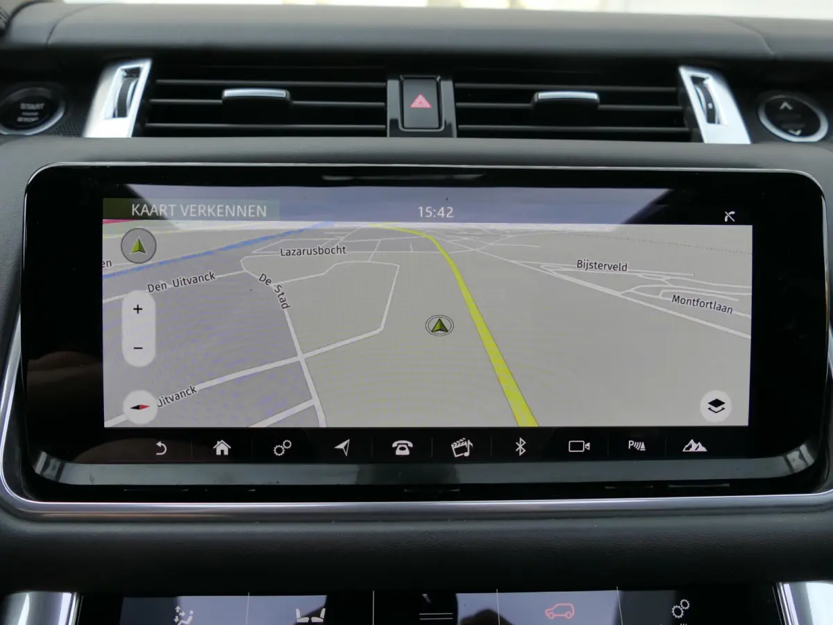 3.0 P400 HST | Carbon | Alcantara hemel | Meridian | Panoramadak | Head-up display | Adapative Cruise Control | Dodehoek ​detectie | Trekhaak | Luchtvering | Apple-/Android Carplay | Stoel