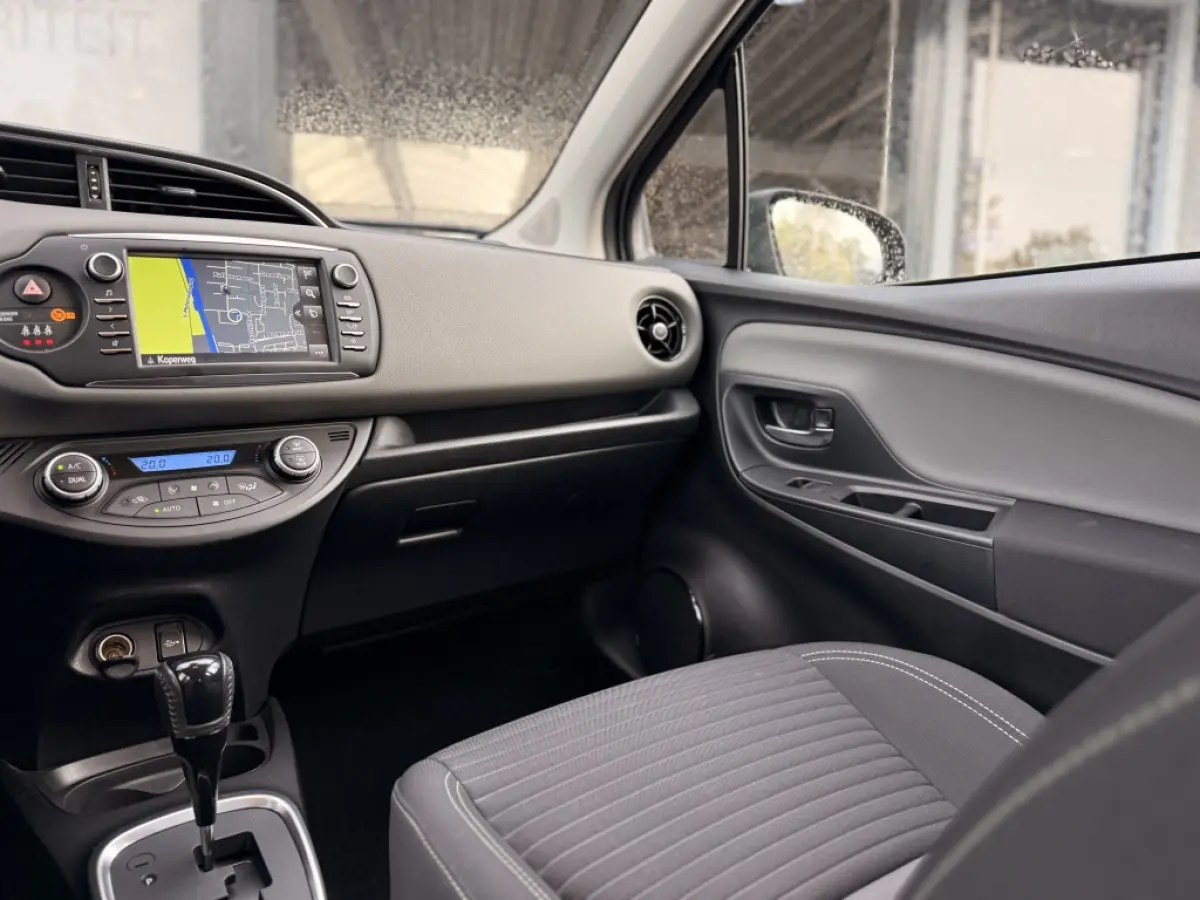 1.5 Hybrid Dynamic | Navi | Keyless | Camera