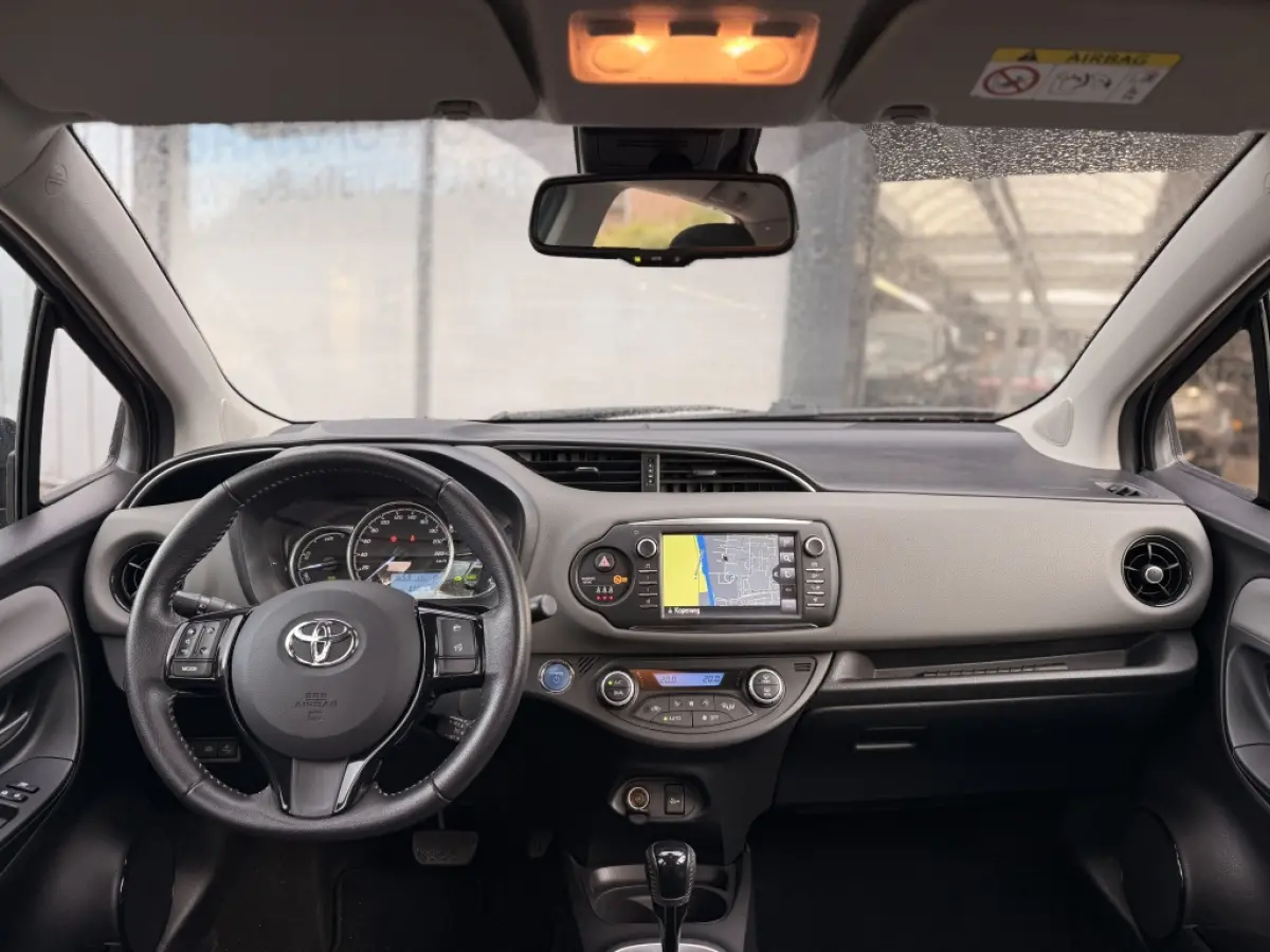 1.5 Hybrid Dynamic | Navi | Keyless | Camera