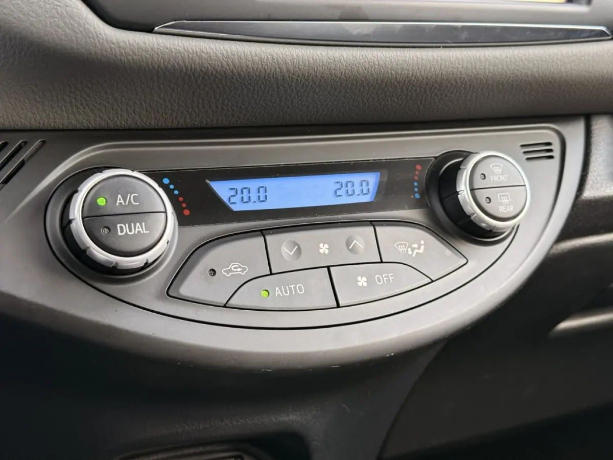 1.5 Hybrid Dynamic | Navi | Keyless | Camera