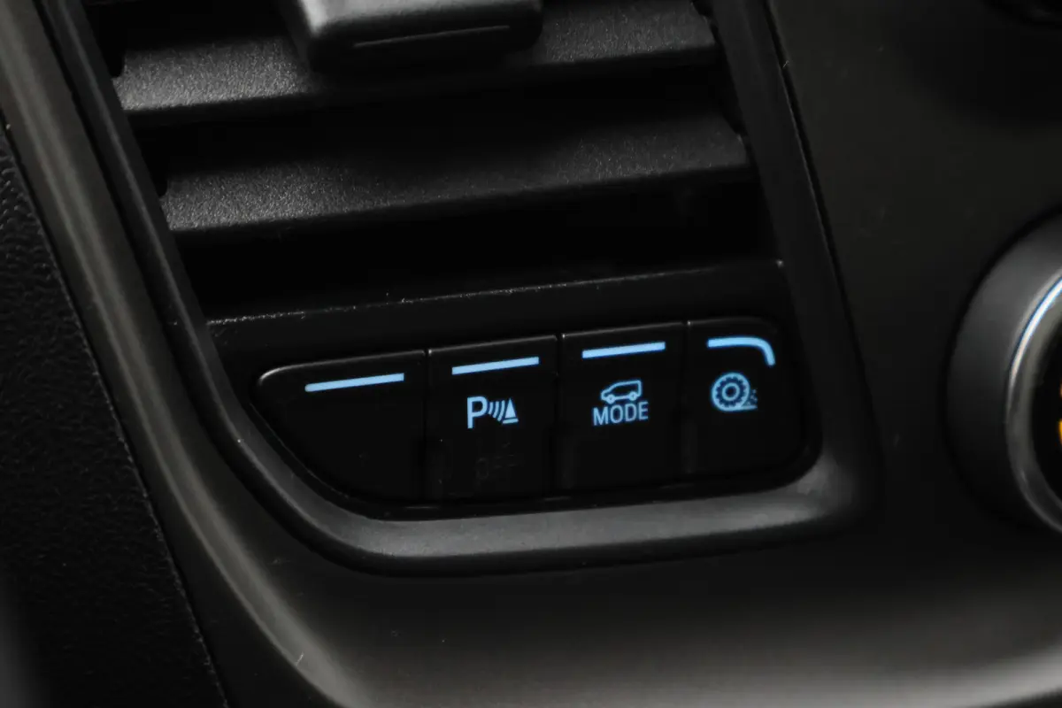 280 2.0 TDCI L1H1 Limited Airco, ACC, Winter-Pakket, Apple Carplay, Camera, Rijstrooksenor, DAB, 18''