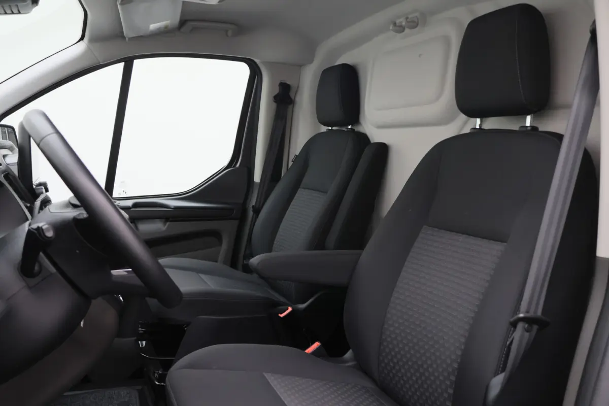 280 2.0 TDCI L1H1 Limited Airco, ACC, Winter-Pakket, Apple Carplay, Camera, Rijstrooksenor, DAB, 18''
