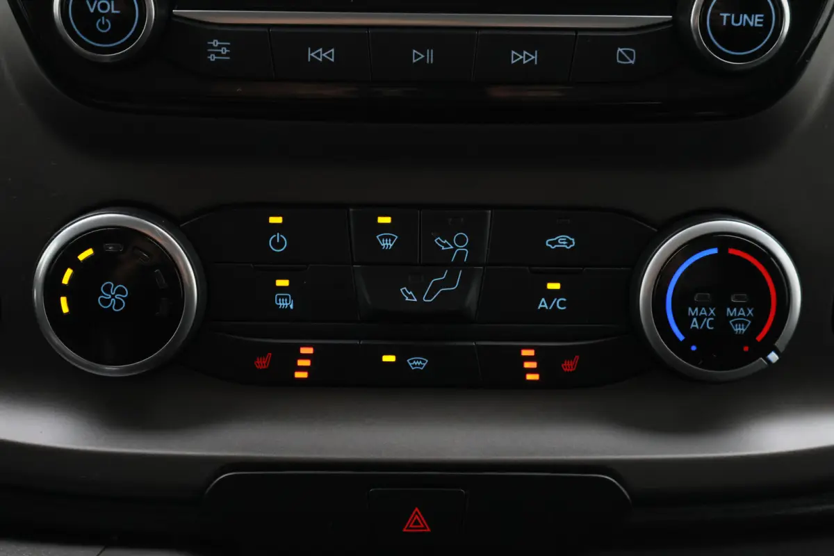 280 2.0 TDCI L1H1 Limited Airco, ACC, Winter-Pakket, Apple Carplay, Camera, Rijstrooksenor, DAB, 18''
