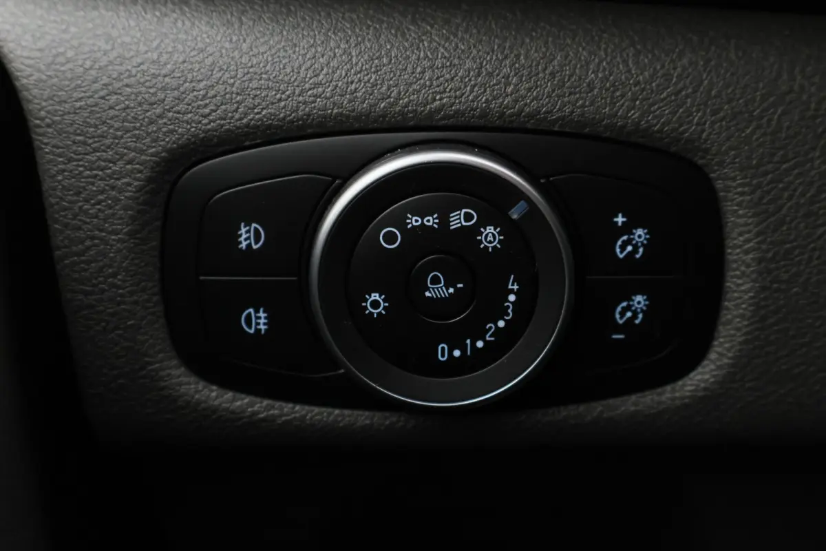 280 2.0 TDCI L1H1 Limited Airco, ACC, Winter-Pakket, Apple Carplay, Camera, Rijstrooksenor, DAB, 18''