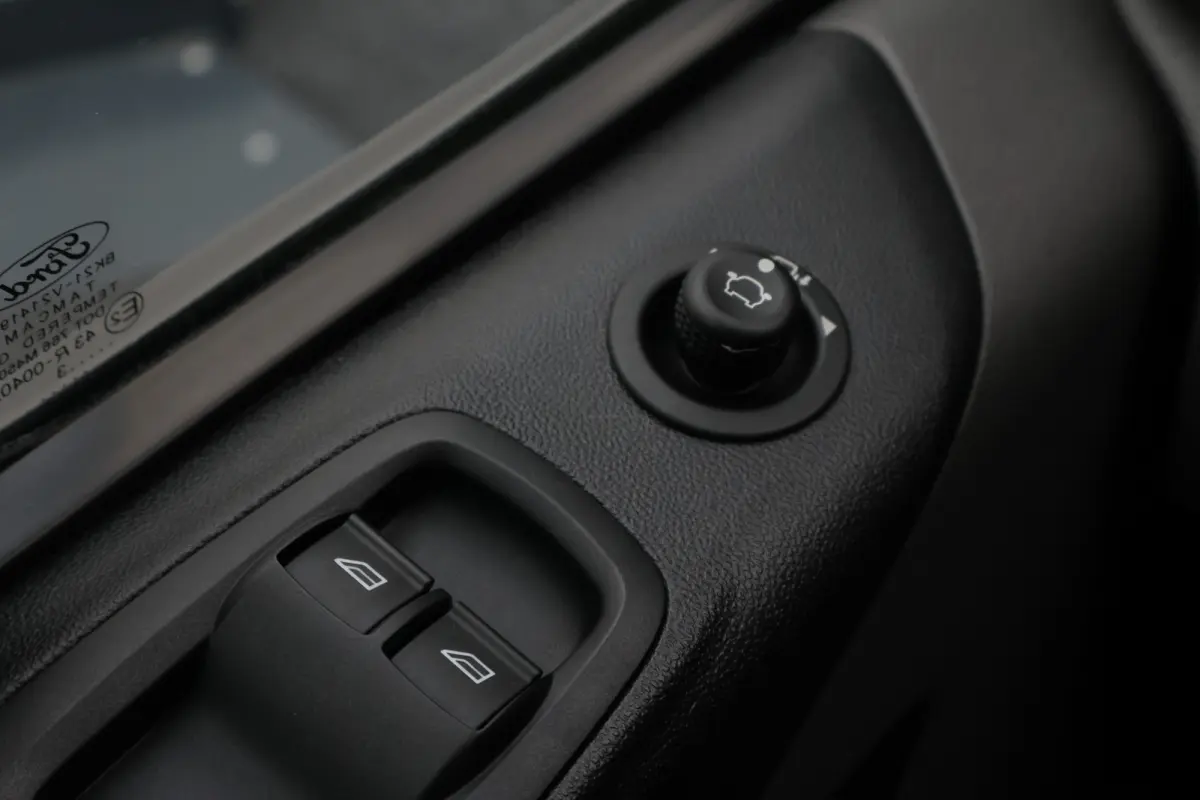 280 2.0 TDCI L1H1 Limited Airco, ACC, Winter-Pakket, Apple Carplay, Camera, Rijstrooksenor, DAB, 18''
