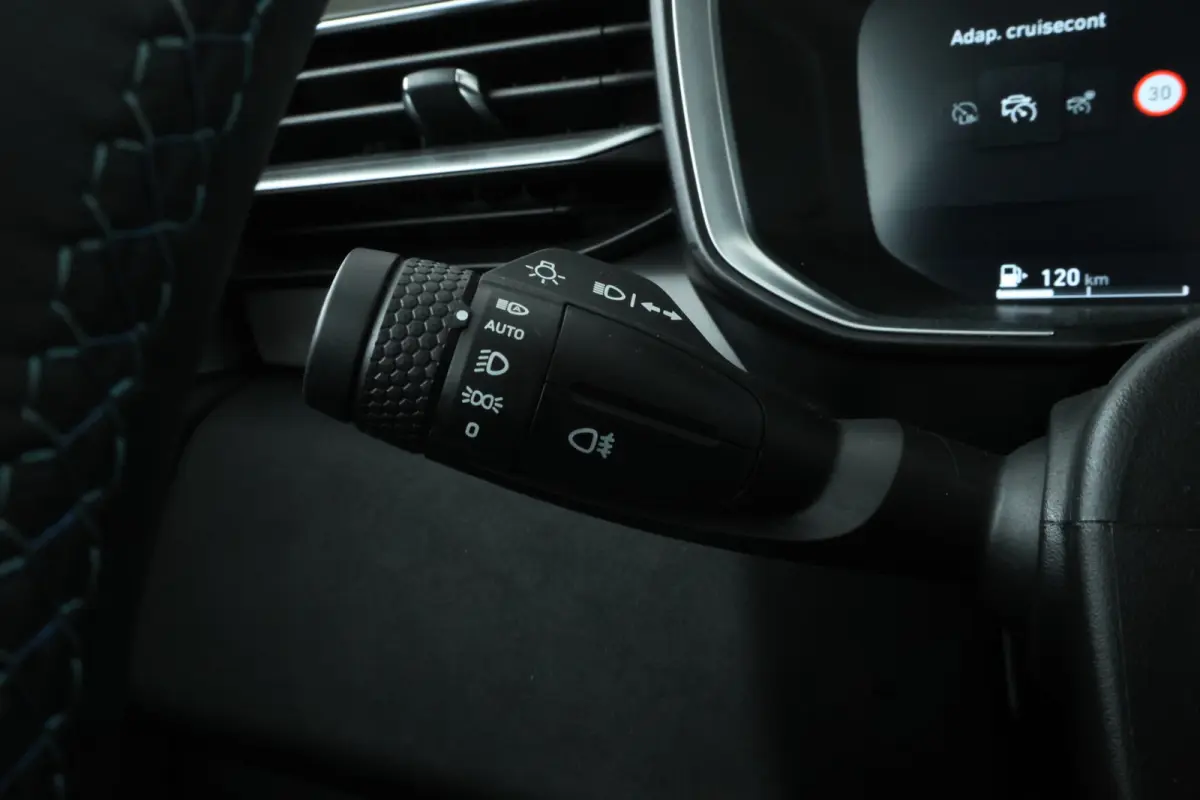 1.5 black pakket, 360 camera, climate,