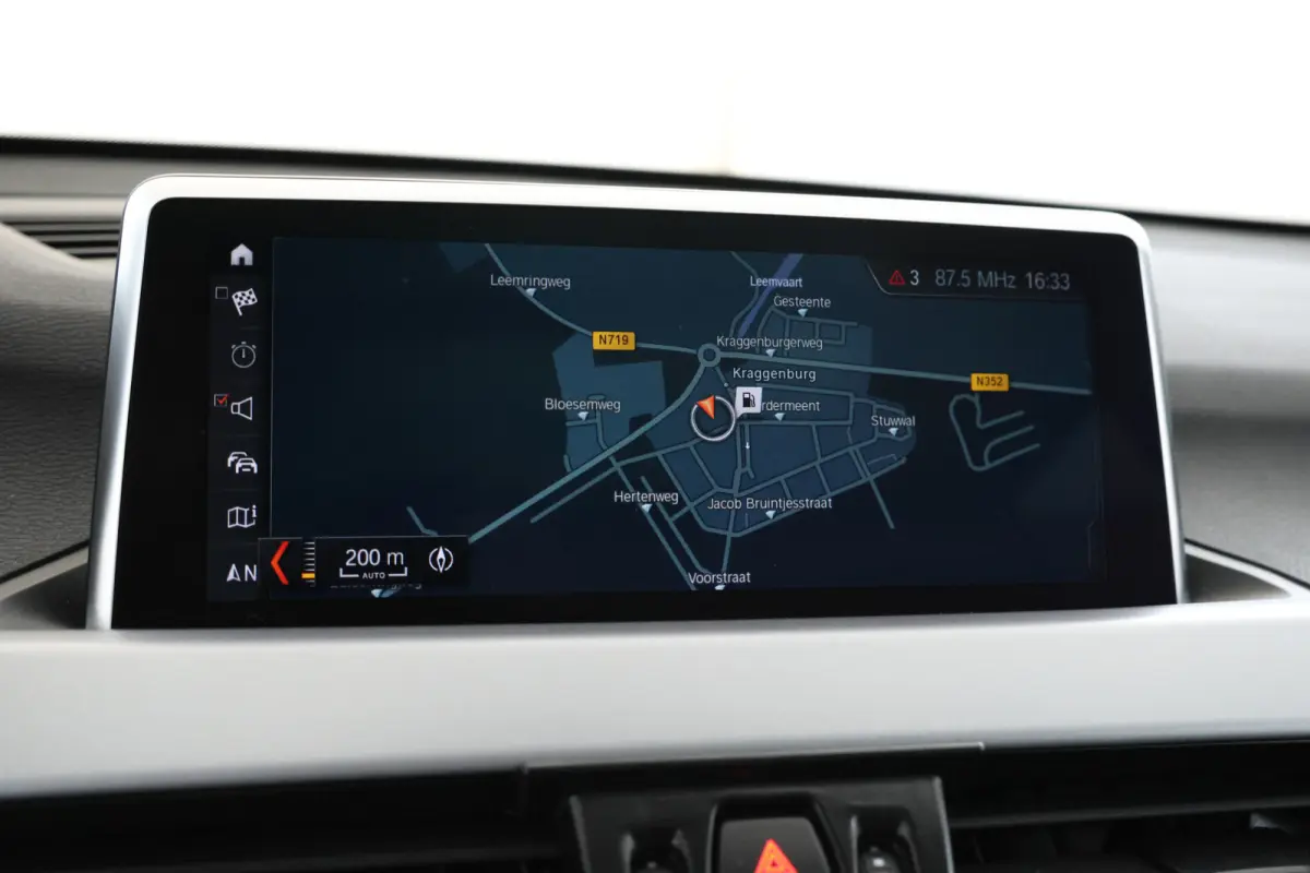 sDrive18d High Executive - Automaat, Panorama dak, Navigatie