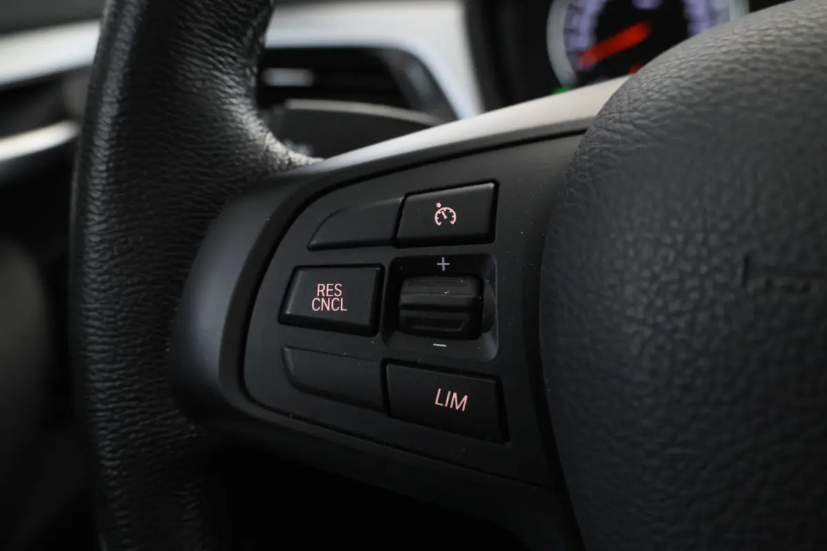 sDrive18d High Executive - Automaat, Panorama dak, Navigatie