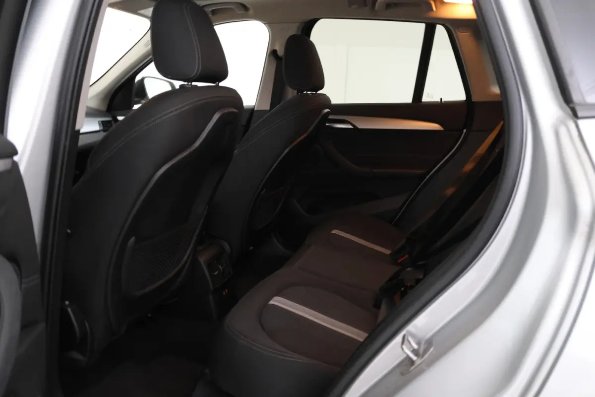 sDrive18d High Executive - Automaat, Panorama dak, Navigatie