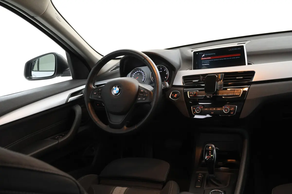 sDrive18d High Executive - Automaat, Panorama dak, Navigatie