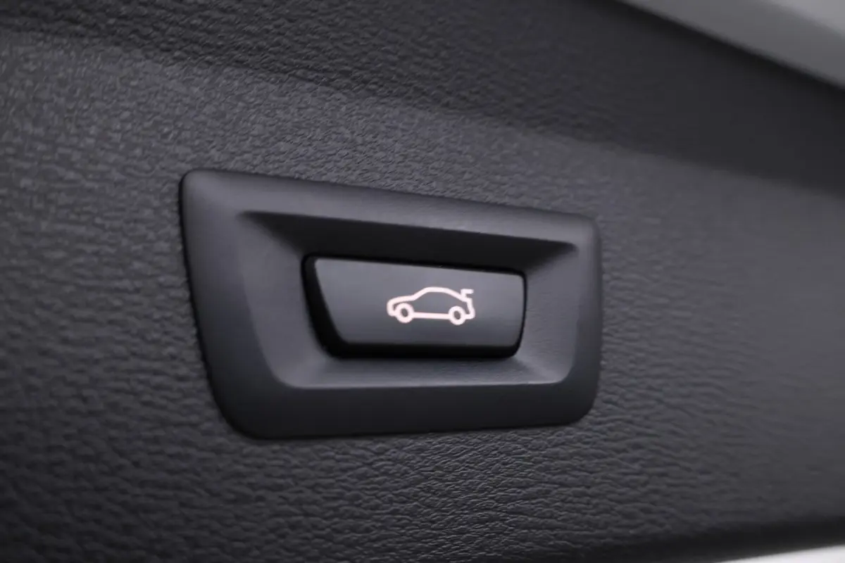 sDrive18d High Executive - Automaat, Panorama dak, Navigatie
