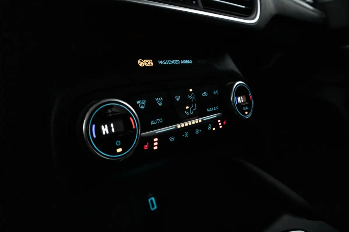 1.5 EcoBlue Titanium Business Navigatie, Trekhaak, Camera, Apple Carplay, Cruise Control