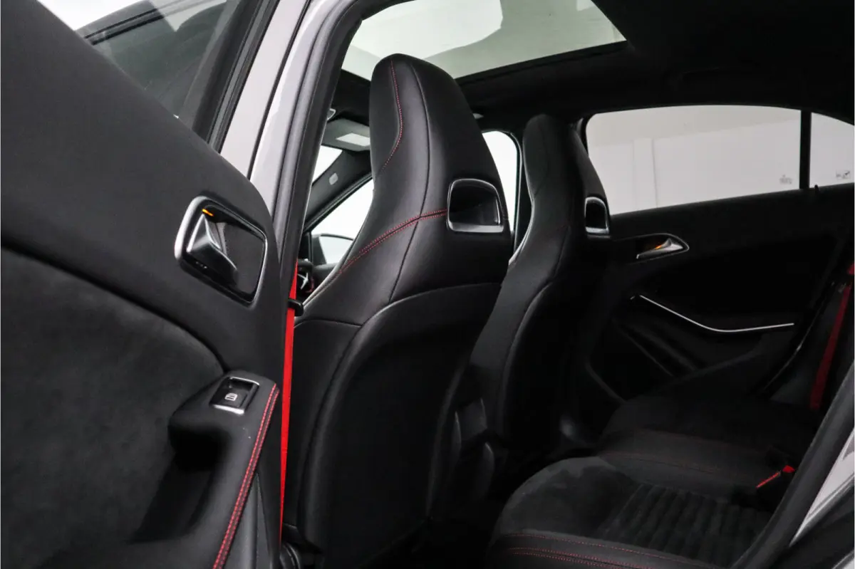 AMG 45 4MATIC - Camera, Harman/Kardon, Navigatie,