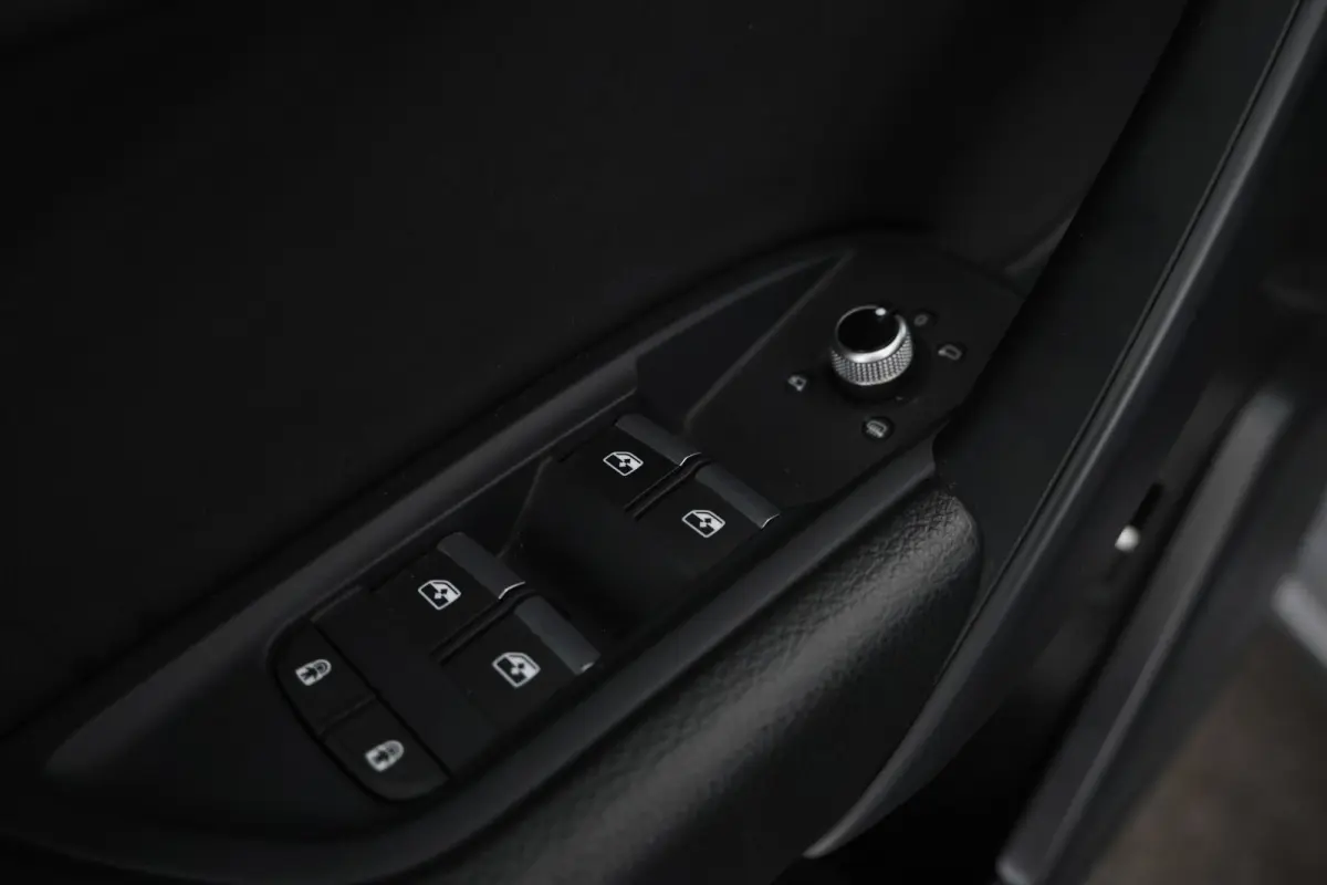 55 TFSI e S edition Electrische trekhaak, Apple carplay / Android auto, Panorama dak, S line!