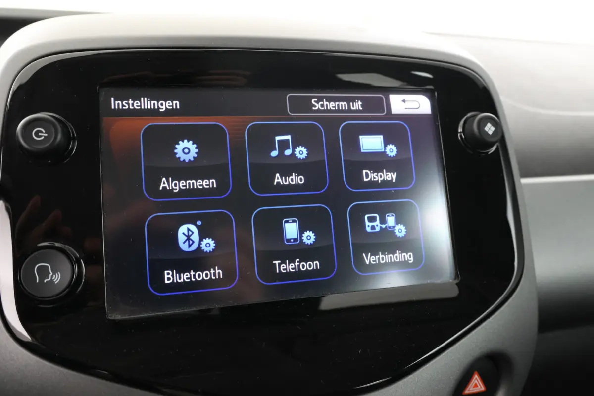 1.0 VVT-i x-play 5 Deurs, Camera,