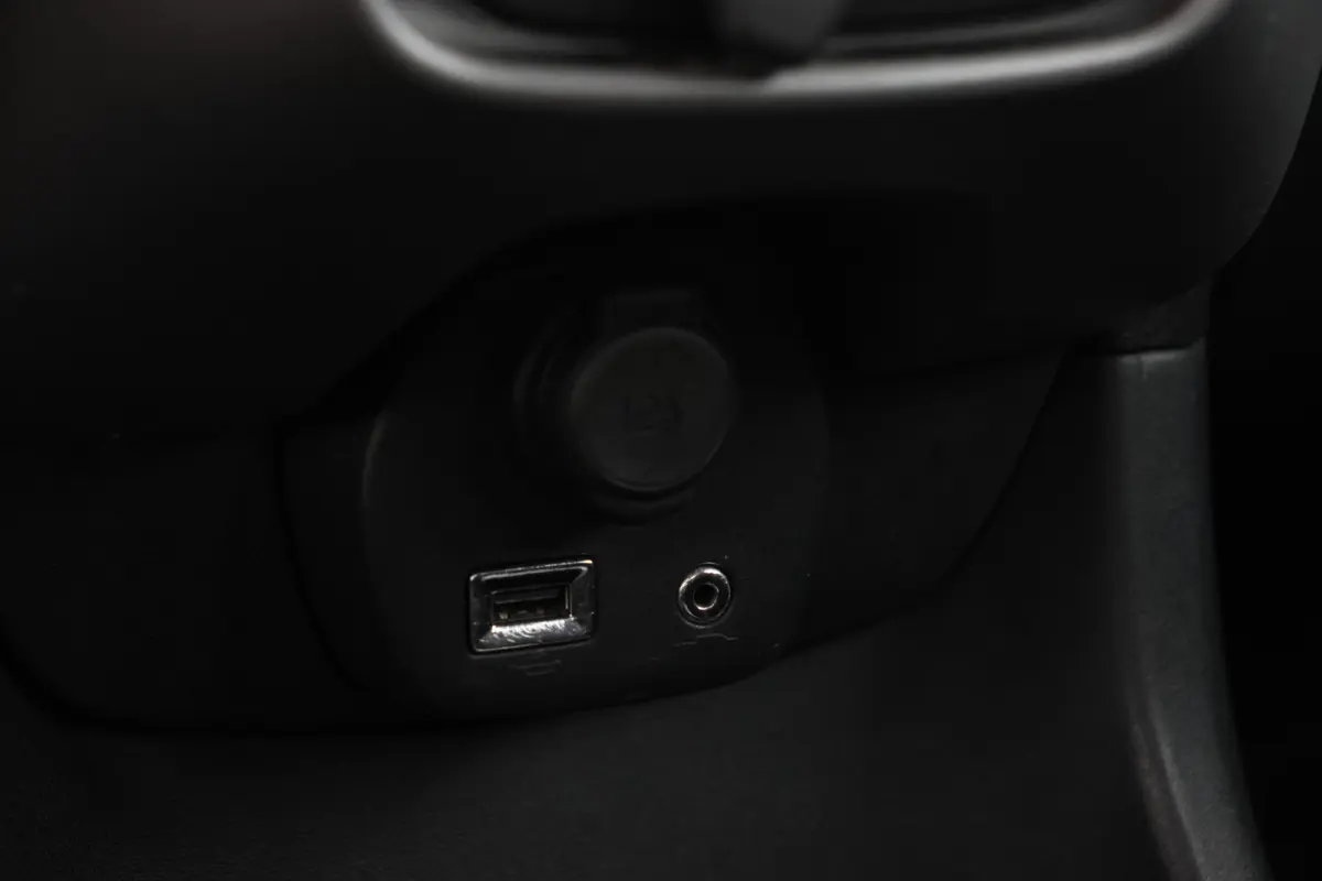 1.0 VVT-i x-play 5 Deurs, Camera,