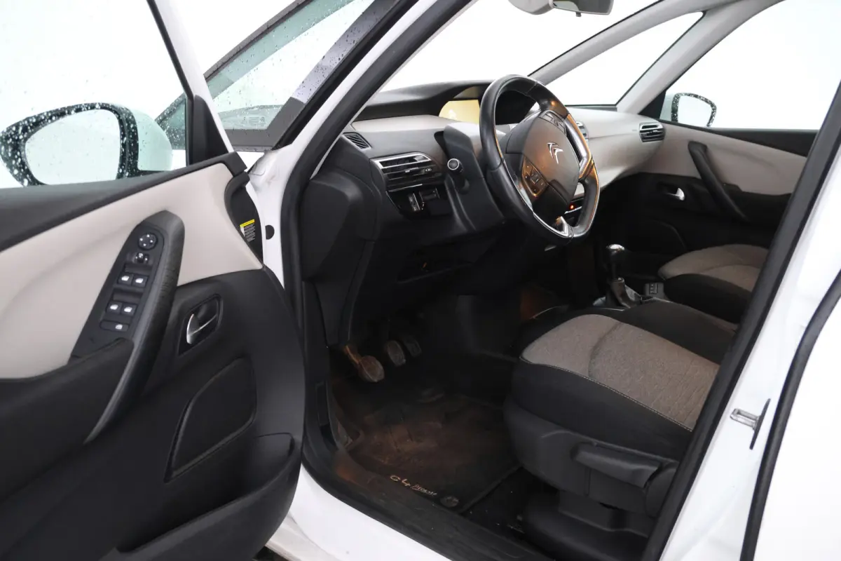 1.6 BlueHDI Business 94g. Massage stoelen, Navigatie, Airco.