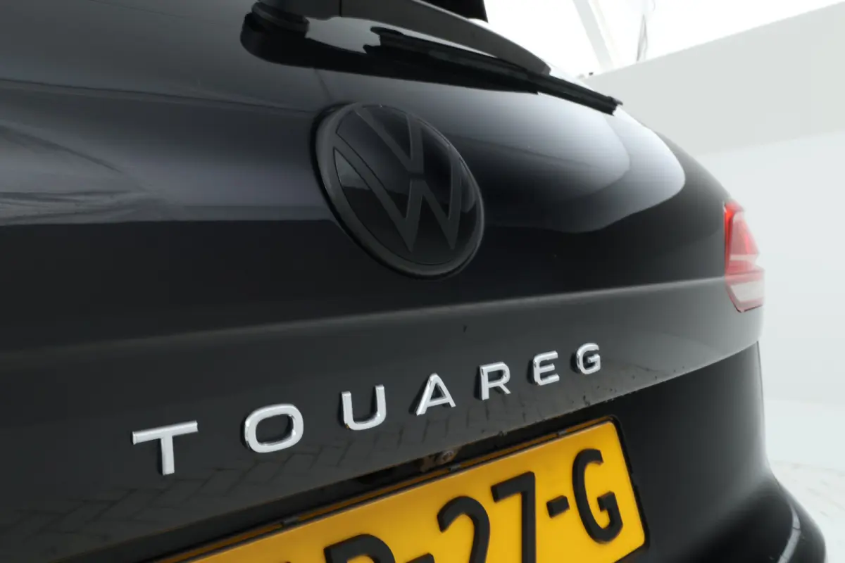 3.0 TSi eHybrid 4MOTION FULL BLACK! Navi, leer,