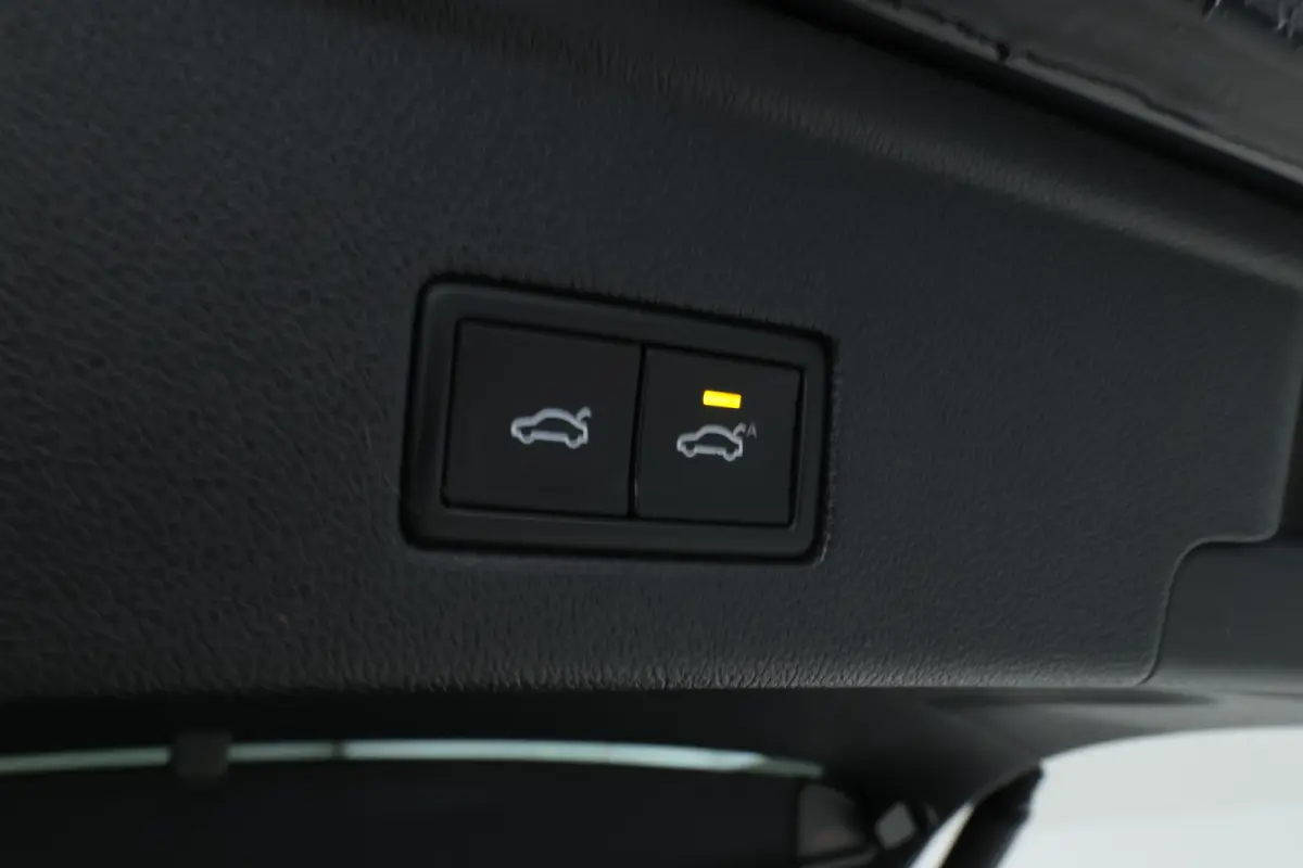 3.0 TSi eHybrid 4MOTION FULL BLACK! Navi, leer,