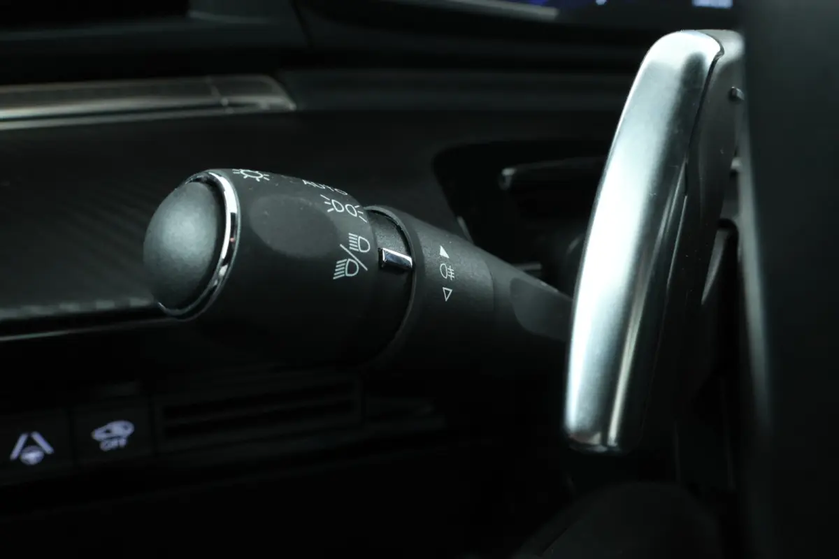 1.5 BlueHDI Allure Automaat, Digital dash! halfleder, climate,