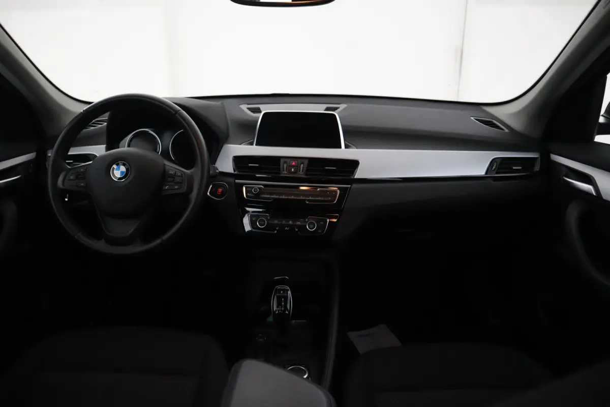 sDrive20i High Executive 192 PK! Memory seat, Stoelverwarming, Navigatie, Cruise