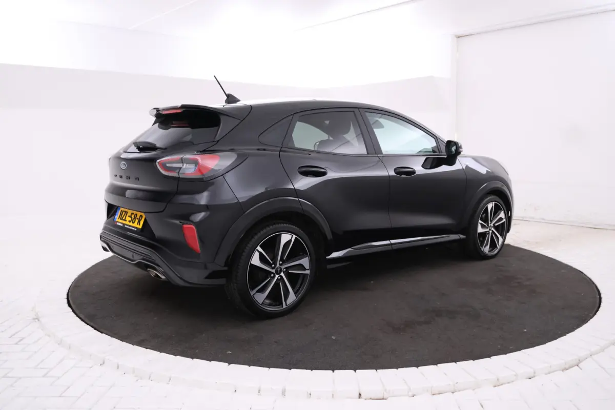 1.5 TDCI St-line Uniek!, Panorama, Spoilers, Navi, Apple carplay etc. etc.